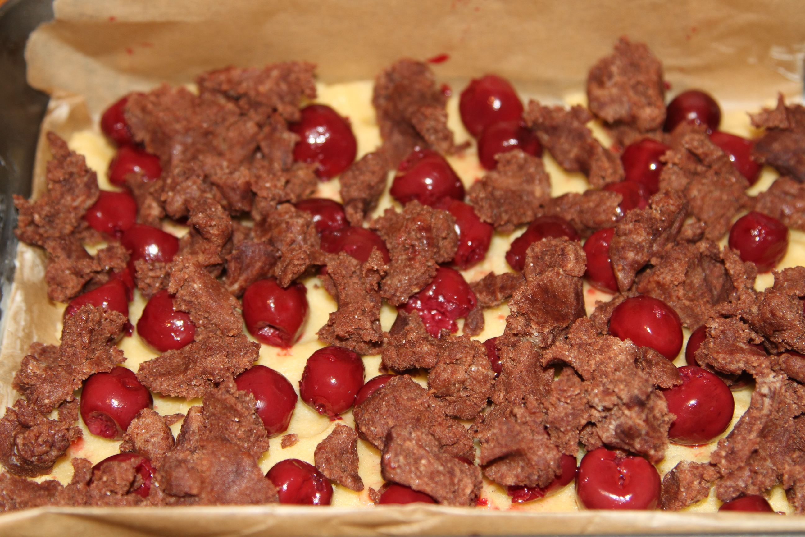 błyskawiczne ciasto kruche z owocami i pianką z białek