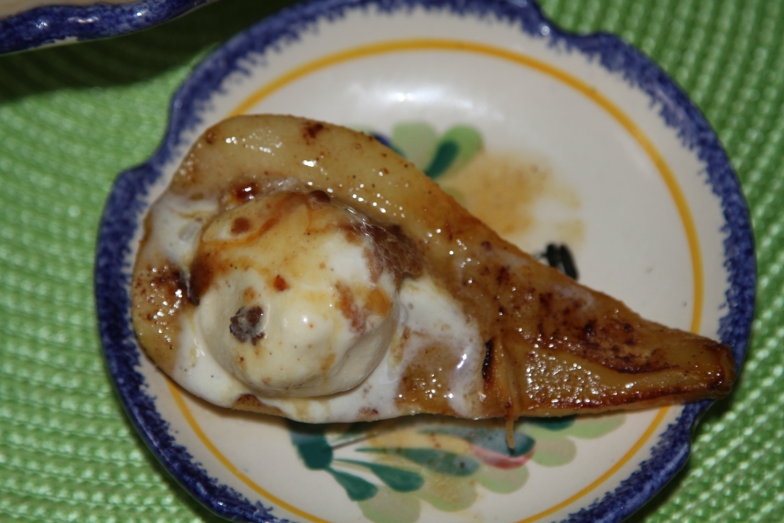 gruszki pieczone w sosie z miodem