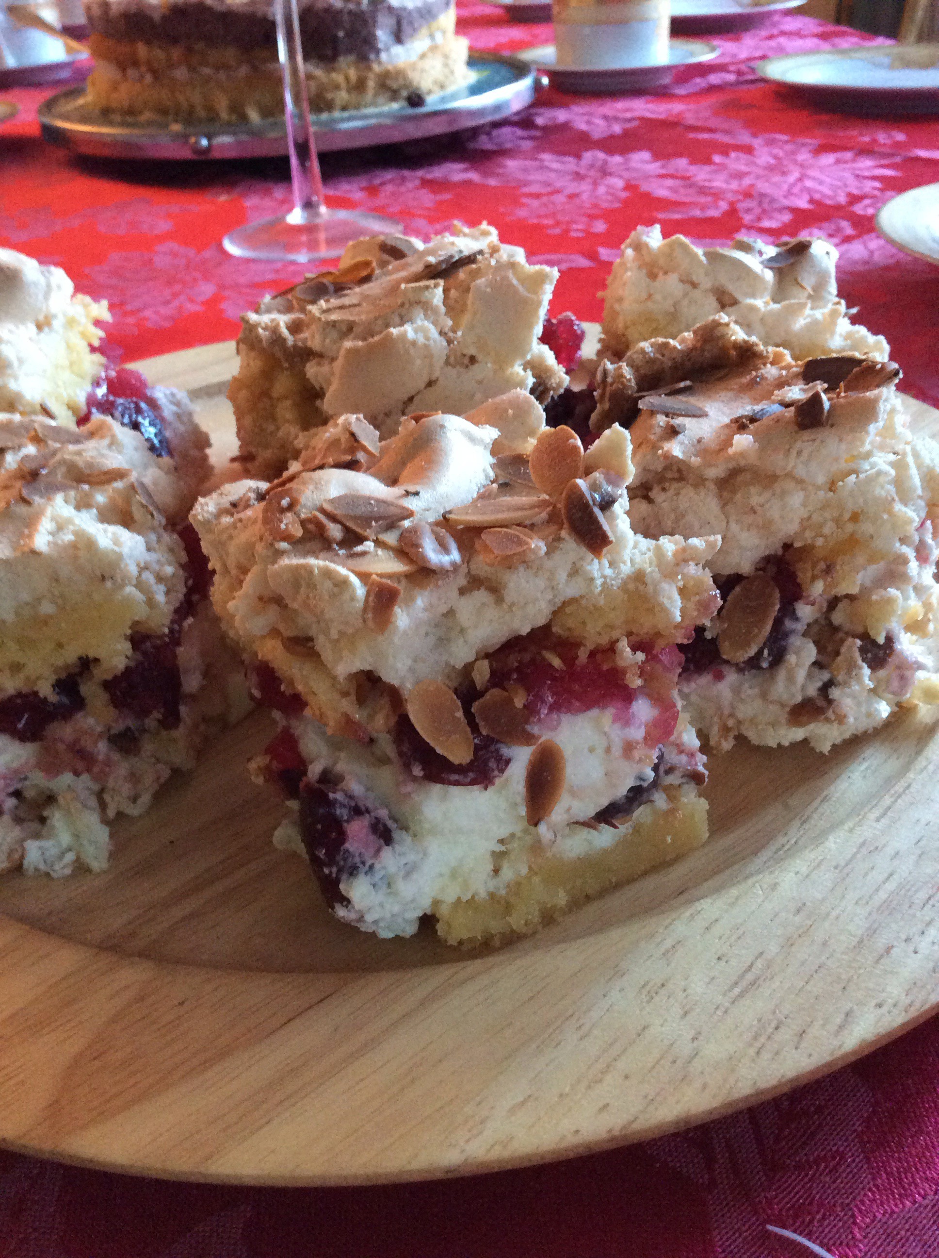 Ciasto z masą bezową