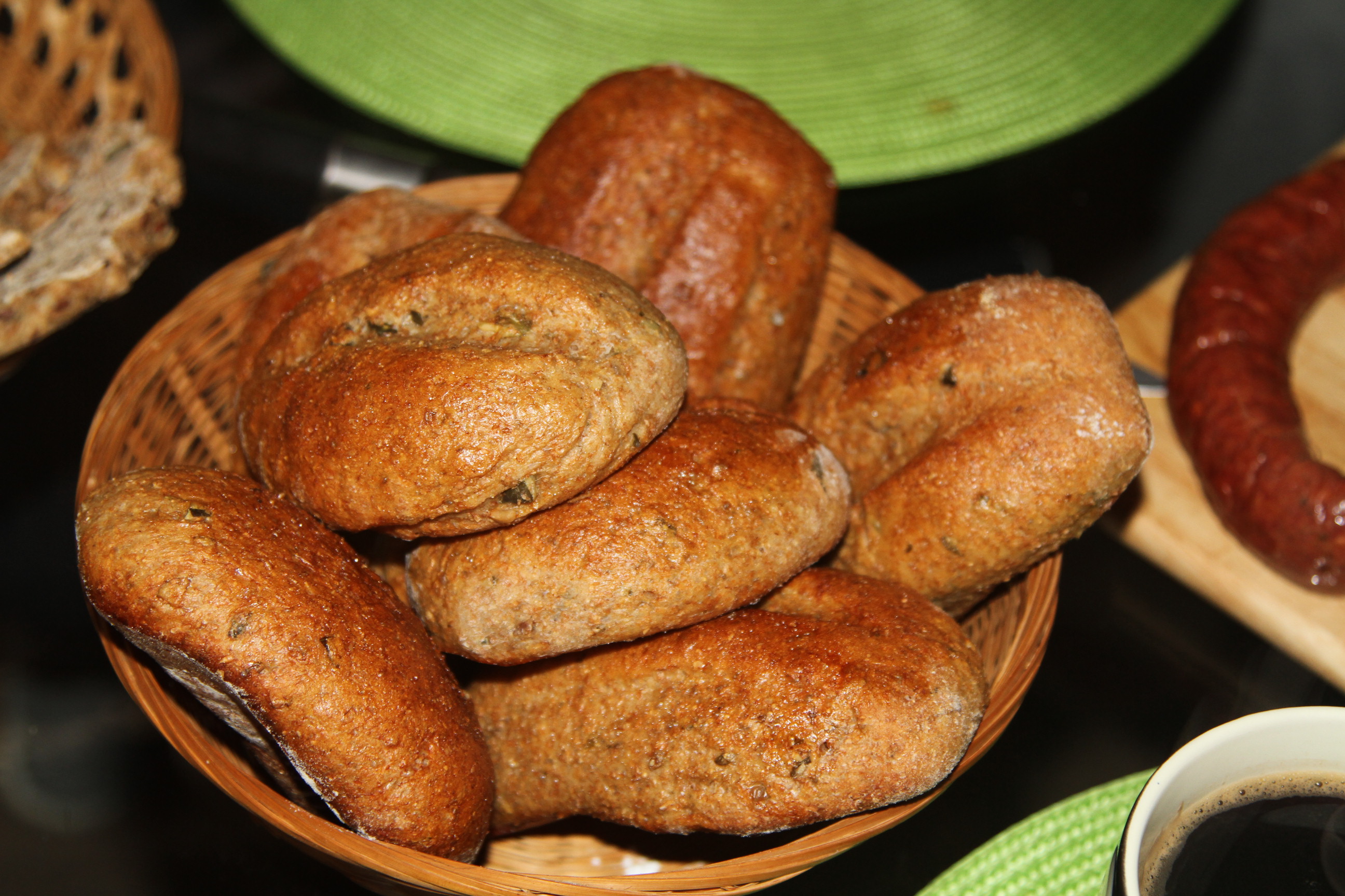 bulki z mąki pełnoziarnistej