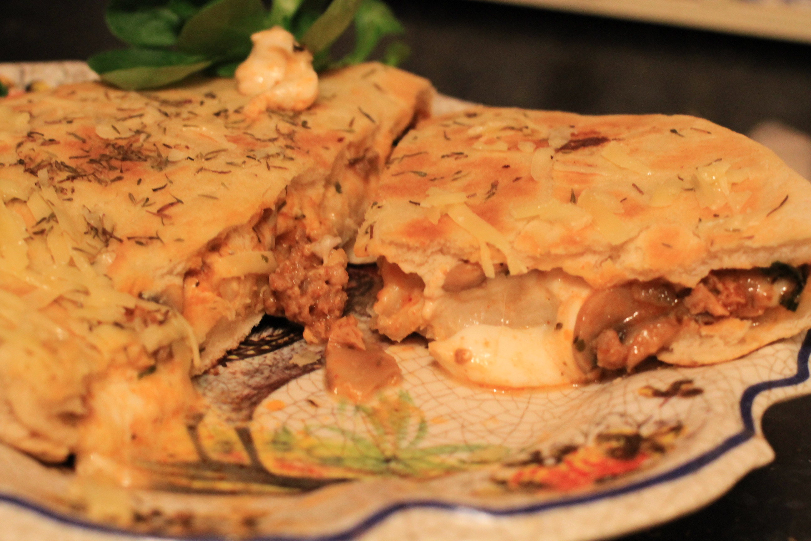 drożdżowe placki z mięsem