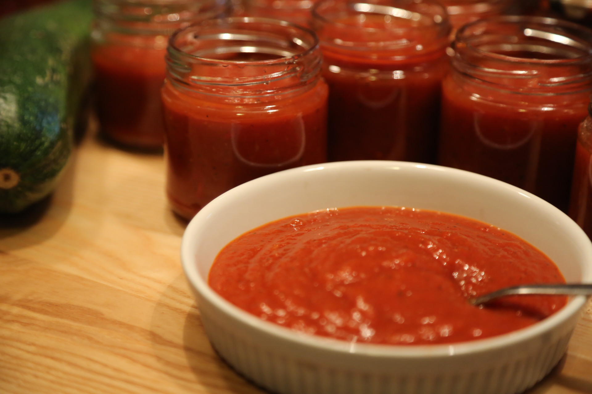 sos z cukinią i papryką